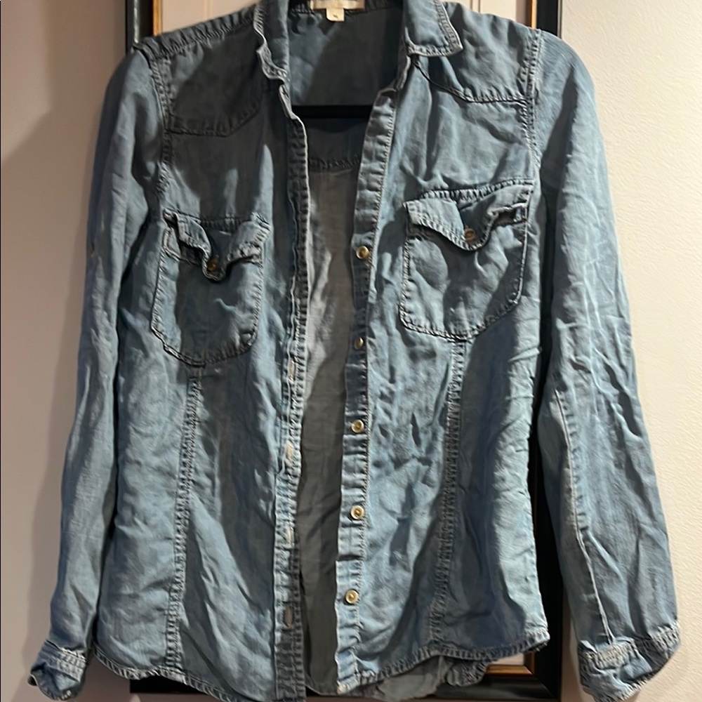Cloth & Stone tencel denim colored shirt.